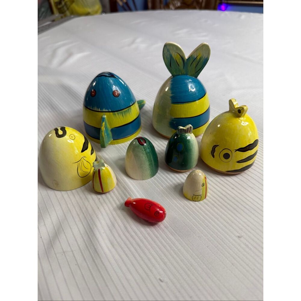 SET OF 5 FISH NESTING DOLL TOY SET-SEA LIFE FISH -STRIPED WOODED FISH w/FINS